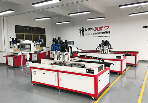 為什么企業(yè)都喜歡使用自動鉆孔機(jī)？